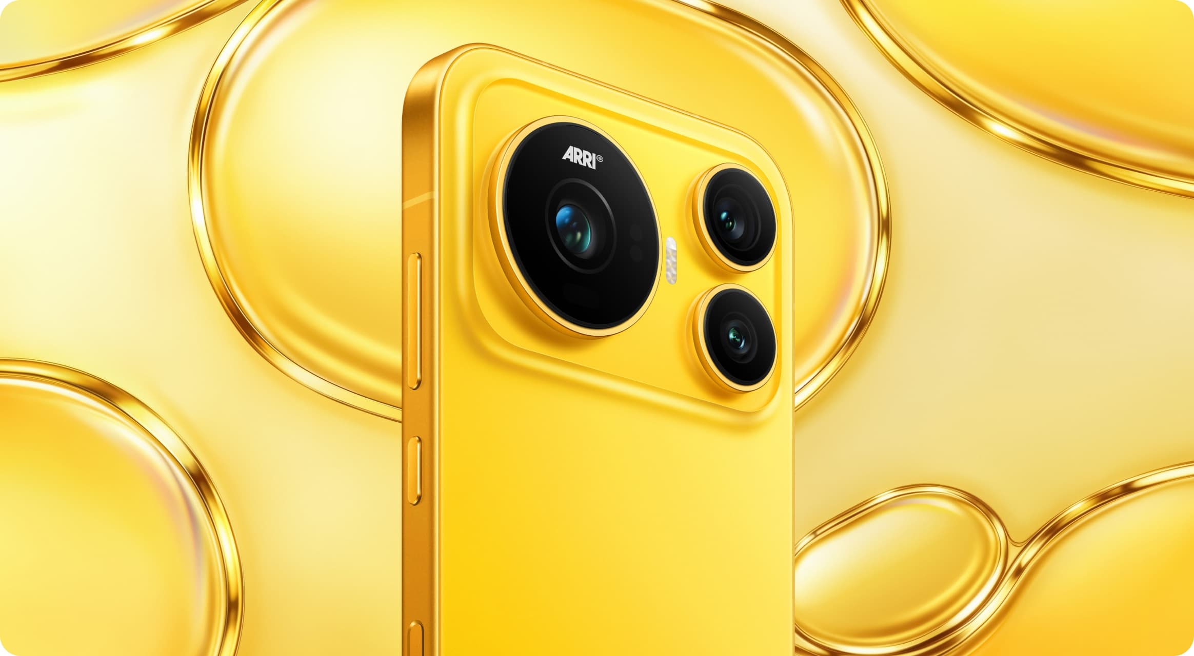 Honor Magic 9 in Popcorn yellow, rear view with circular camera island